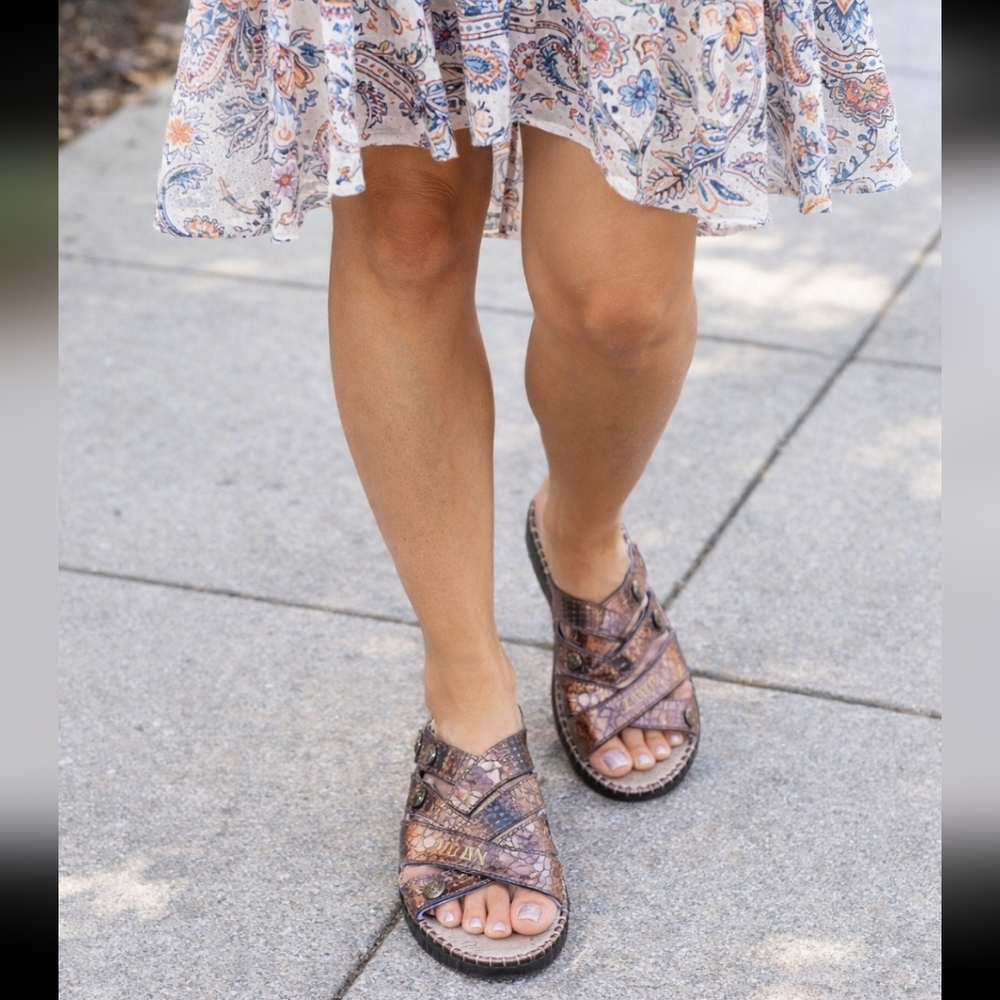 Y2K La Plume Italian wrap clogs mules, bronze metalic Strappy leather sandal New